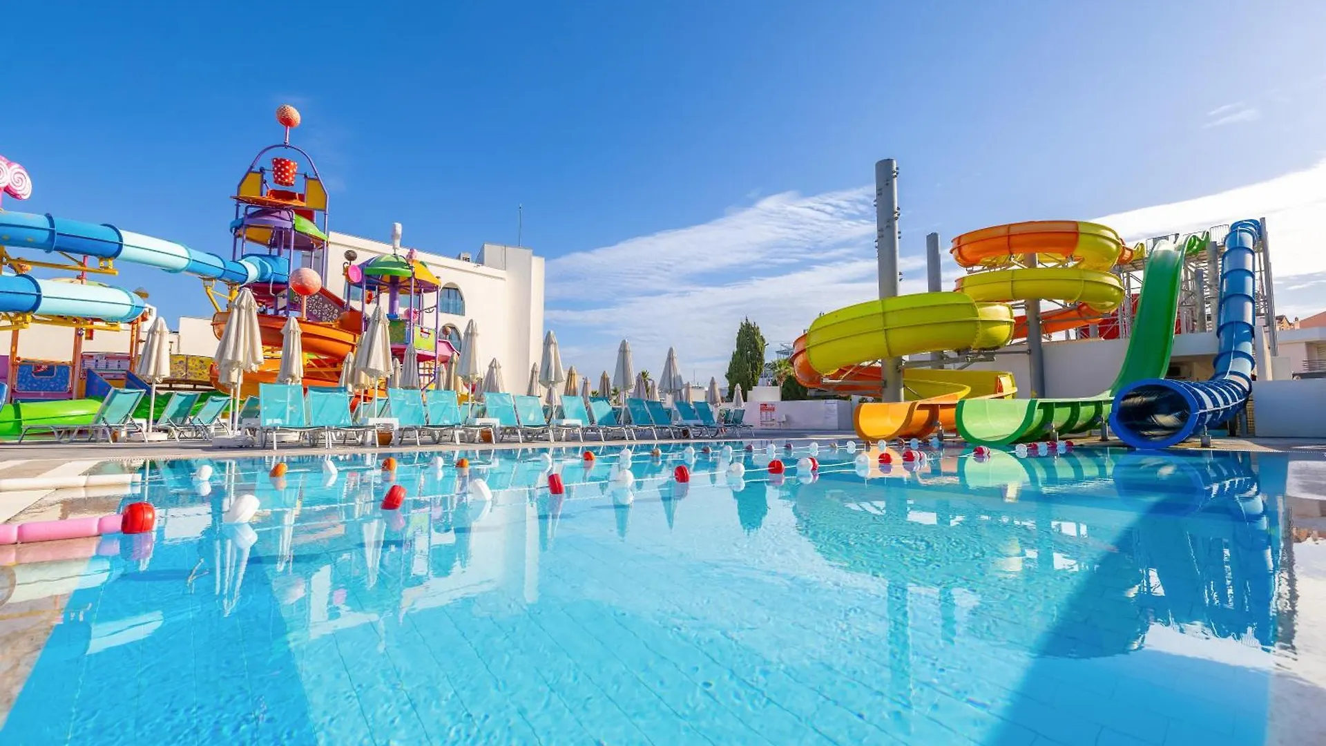 Hotel Infinity By Yelken Aquapark&Resorts Kusadasi